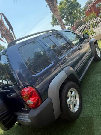 JEEP LIBERTY 2006 TRAIL RATED - $4,500 (LYNWOOD)63476544263811123