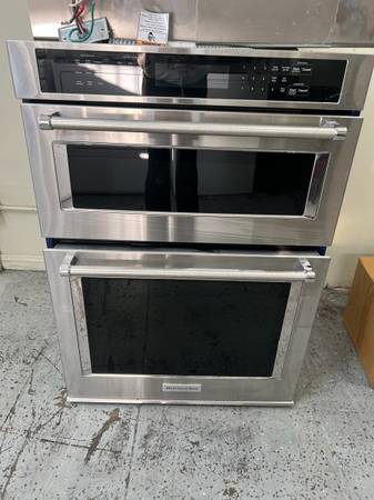 KITCHEN AID 30”WIDE MICROWAVE OVEN COMBO 1