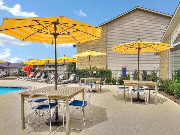$739 / 1br - 550ft2 - Playground, Courtesy Officer On-Site, 1 bedroom (8114 W. Britton Rd., Oklahoma City, OK)63670502824707120