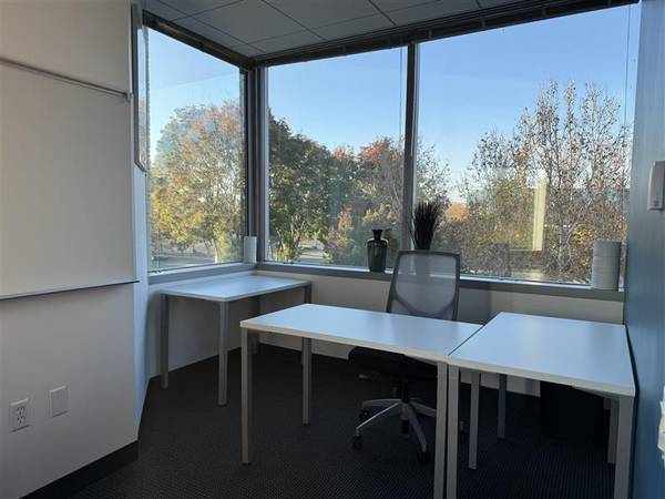 ☃️Check Out This Window Private Office!☃️ 1