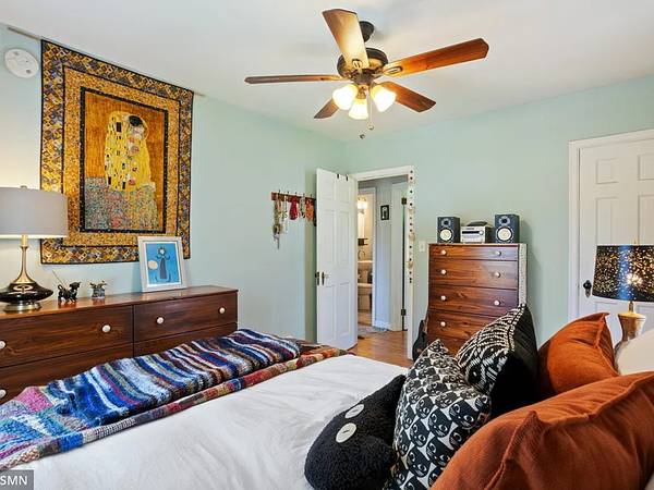 $2,055 / 3br - 2018ft2 - South Mpls 3Br/1Bth 2018sf w/H/W Flrs, D/W, B-Yard & Patio, Garage (Minneapolis " Line, Powderhorn Pk)64048422244226123