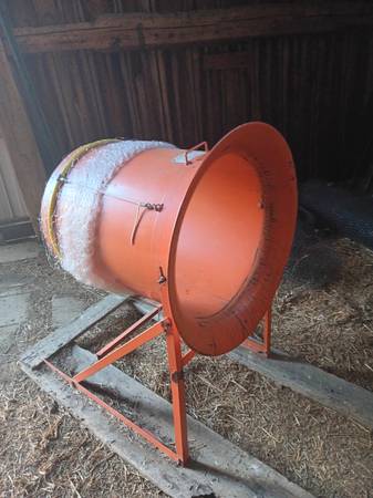 Christmas Tree Baler 1