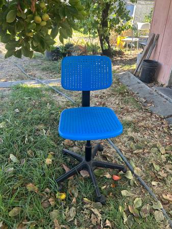 Small office chair 1