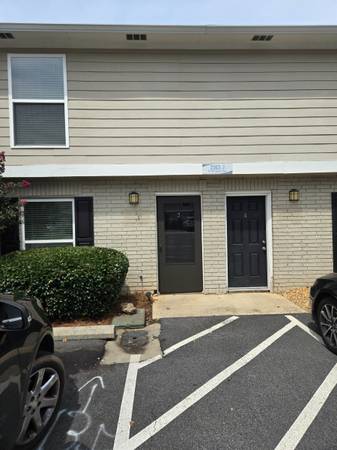 $1,424 / 2br - 1124ft2 - **September SPECIALS!  September rent 1/2 off & October 1/2 off. (Gainsville)63823035595521120