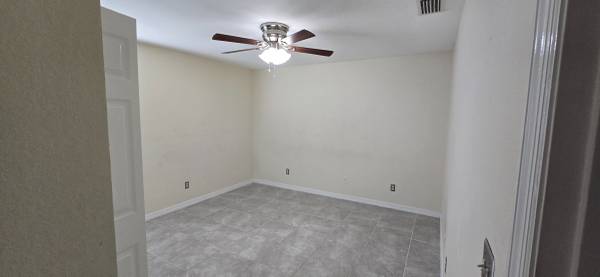 $800 / 3br - 1350ft2 - Clearwater room for rent with private bathroom (Clearwater)63991086580738124