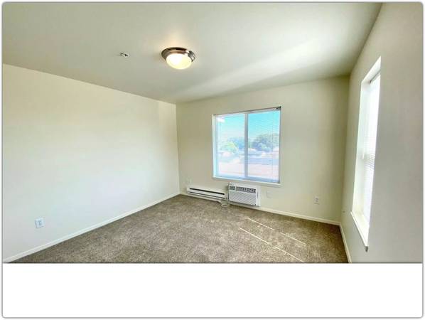 $1,337 / 1br - 761ft2 - Gorgeous 761 Sq Ft 1 Bed / 1 Bath with washer and dryer (Kennewick -  Pasco, Richland)63669190072835124