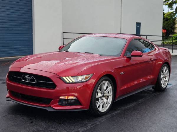 2015 Ford Mustang 1