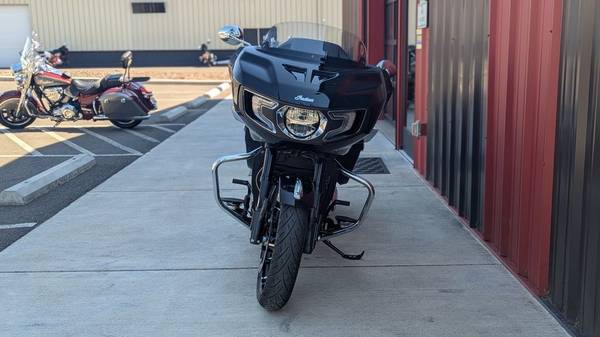2023 Indian Motorcycle® Challenger® Limited Black Metallic