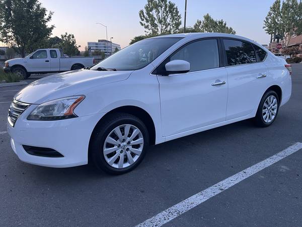 2015 Nissan Sentra SV.  Oferta de fin de semana - $5,995 (concord / pleasant hill / martinez)63654701729537120