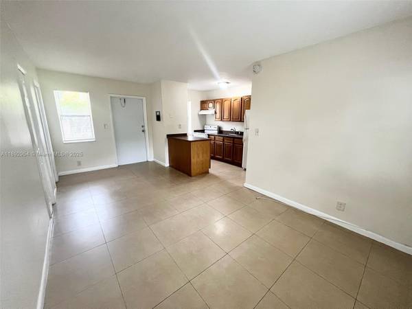 $1,250 POMPANO BEACH, Studio, Full kitchen, Pool, Water included (Pompano Beach)64002016167555120