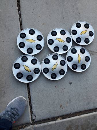 2006 chevy silverado wheels center caps 1