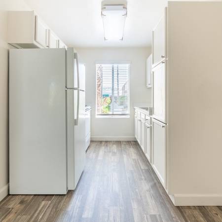 $1,695 / 1br - Greentree Apts.! Stunning 1x1 w/AC! Laundry! Sparkling Pool + Jacuzzi! (El Cajon)63865591347841121