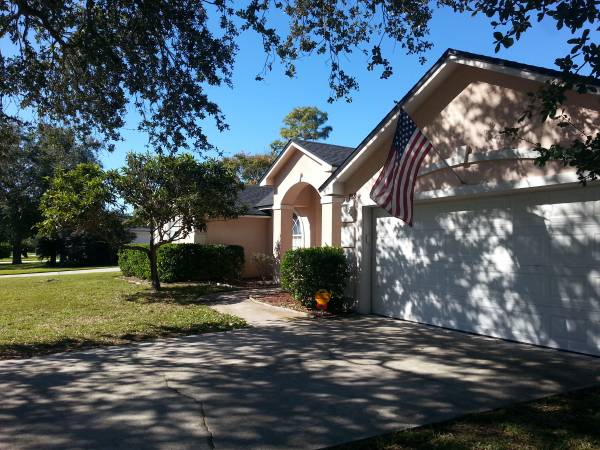 $650 / 5br - 420ft2 - ☀ 5 miNs fRoM BeACh LiViN w/ fUn p33ps! ☀ (ALL UTIL INCL) (EAST JAX/ICW/QUEEN'S HARBOUR AREA)63377681037697121