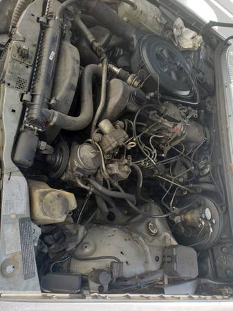 Mercedes 1982 300d necesita atención - $3,395 (Sfv)63624583108993123
