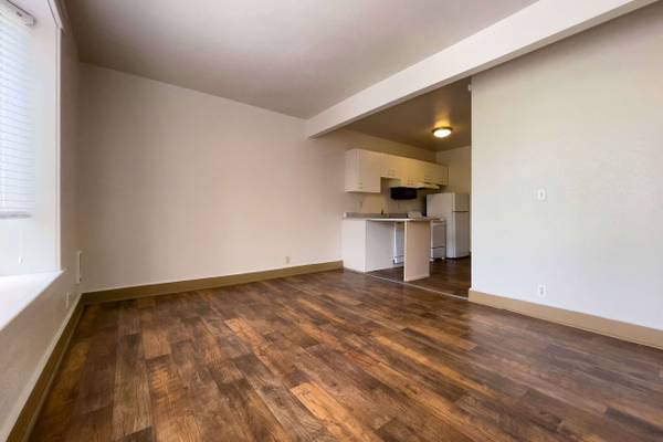 $1,325 / 328ft2 - Situated in Seattle!, Claw Foot Tubs, Studio/1B (714 7th Avenue, Seattle, WA)63688497642243121