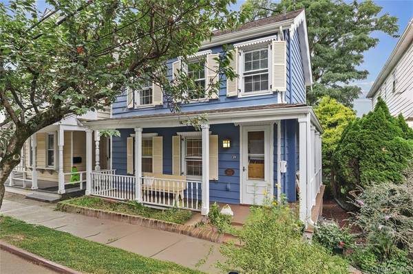 $5,200 / 2br - 1450ft2 - Historic 2 bed 3 bath with 2 offices with lots of charm! (Irvington)63854289099267120