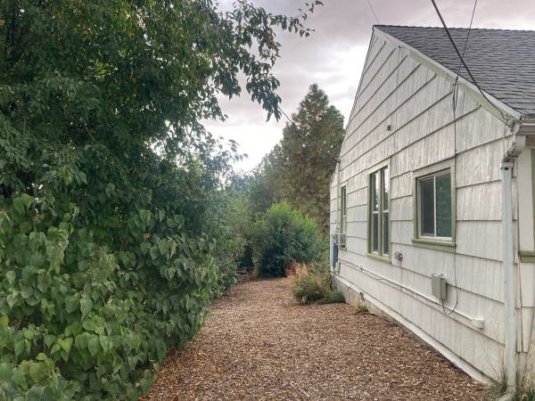 $389,000 / 3br - 1750ft2 - 3bed/1bath + large lot (Moscow)63980821769218121