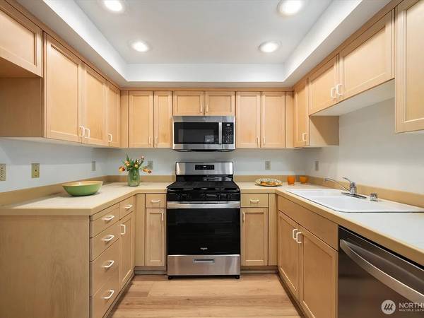 $1,190 / 1hab - 696ft2 - Habitación de un dormitorio de conveniencia (Issaquah)64031305944963121