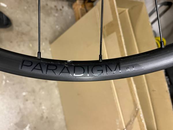 Bontrager Paradigm SL TLR 前後セット Bontrager Paradigm TLR Road Wheel - Trek Bikes