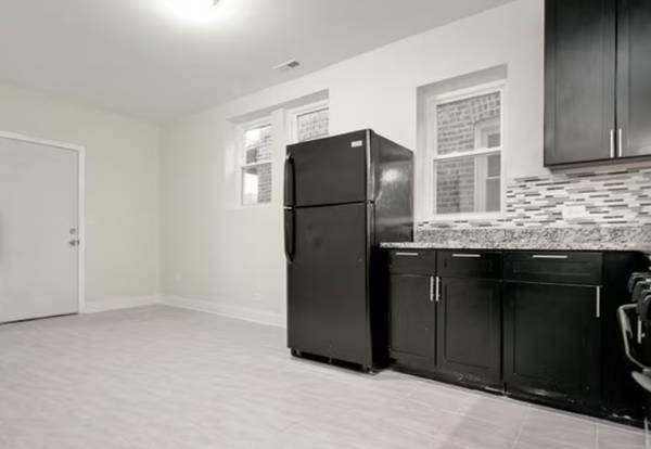 $1,400 / 4br - ~ Family Sized Extra Large Avalon Park Four Bedroom ~ $500 Move-In Fee (Off 80th East End Ave/Stony)63960011279363123