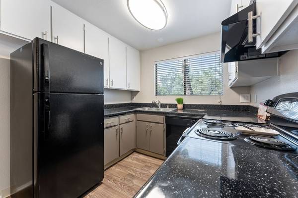 $2,185 / 2br - 850ft2 - Move In Special!! Two Weeks FREE with a 12-15-Month Lease! (1539 Tavern Road, Alpine, CA)63663957672835120