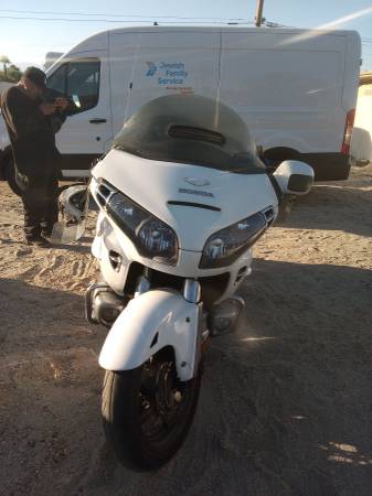 2005 Honda Goldwing $2000 (Cathedral City)63439138394755124