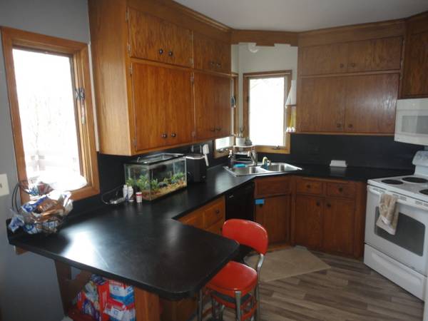 $2,295 / 4br - 2724ft2 - **CONVENIENT 4BD/2BA/2-CAR/RAMBLER IN ELK RIVER** (Elk River)63868703112065123