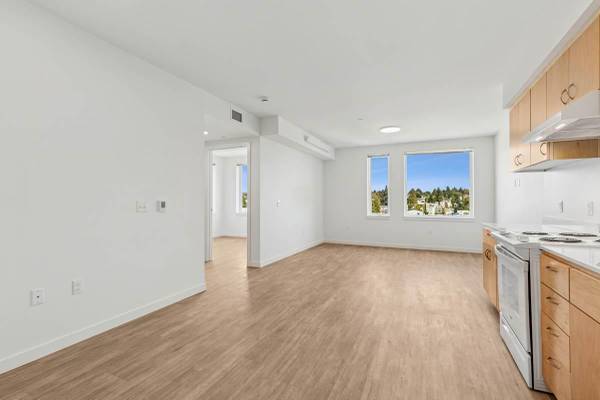 $2,331 / 3br - 992ft2 - Indoor 'Rainy Day' Play Area & Lounge, Bike Storage, Secured Access (Ballard)63929302786306124