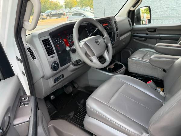 2015 Nissan NV2500 HD SV - Photo 15