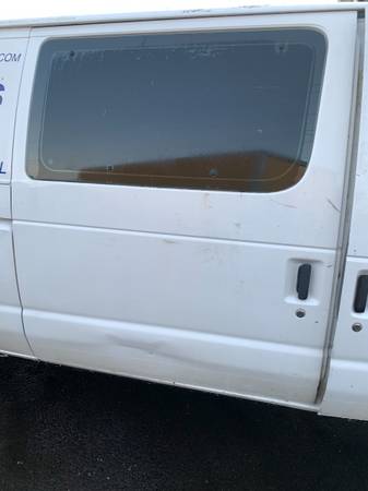 2012 econoline  van side door 1