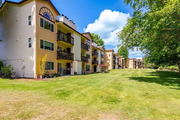 $1,945 / 2br - 933ft2 - 933 Sq Ft 2 Bed / 1.5 Bath! Our gorgeous views won't disappoint! (Tacoma - West End)63934418448130122