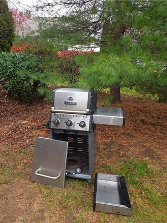 Broil King Propane Grill 1