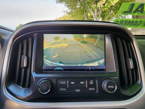 2018 GMC Canyon 2WD SLE - Photo 12