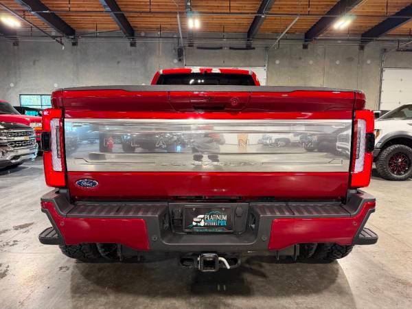 2025 Ford F-450 Super Duty - Photo 3