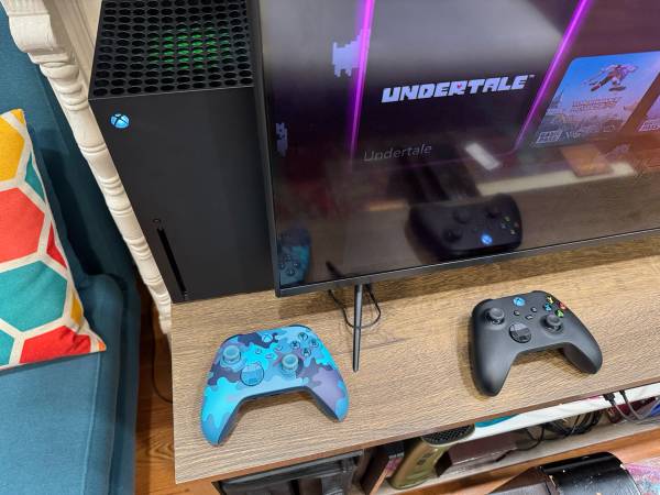Xbox Series X Console 1tb + 2controllers + 512gb Expansion Card 1