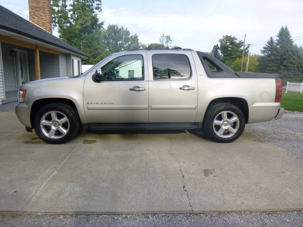 AVALANCHE - NO RUST - 82,000 MILES 1