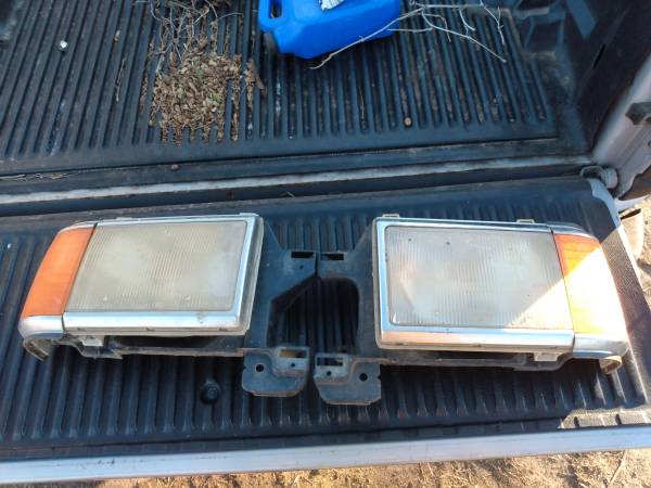 1987 - 1991 Ford Headlight Assemblies 1