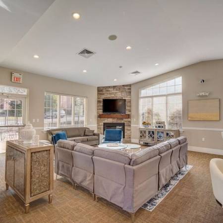 $2,154 / 2br - 1020ft2 - Situated in Lincolnia!, 2/BD, Spacious walk-in closet (4905 Southland Ave, Lincolnia, VA)63916758362371121