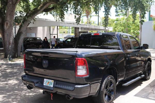 2021 RAM 1500 Big Horn Paquete de Lujo – V8 – 35 mil millas – $32,750 (Miam - $32,750 (Miami Shores)63479839330177122