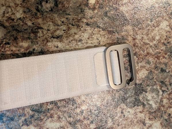 Genuine apple alpine loop white 1