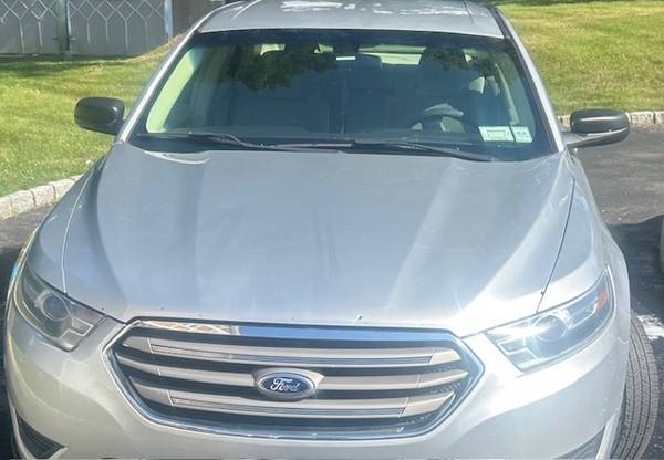 2015 Ford Taurus - por propietario - $3,300 (Yonkers)63614024174083122