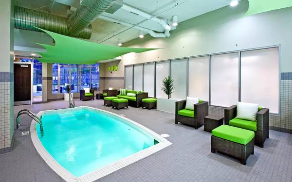 $3,111 / 2br - SOUTH LOOP 2 Bedroom ~ Indoor Pool ~ In Unit W&D ~ Balcony ~ Fitness & Garage (South Loop, Chicago)63898986605955121