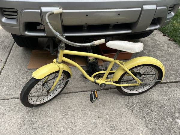 Super Old Kids Huffy Bicycle 1