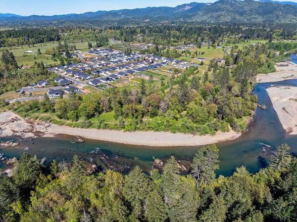 $390,000 / 3br - 1815ft2 - Gated and River Access IVRE# 2737 (Cave Junction)64318773899265124