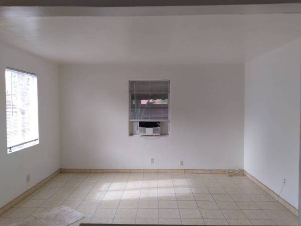 $925 / 1br - 500ft2 - 1 Bedroom Apt in Duplex, Dog Allowed, Fenced Yard (Pima\Dodge)63674756702465123