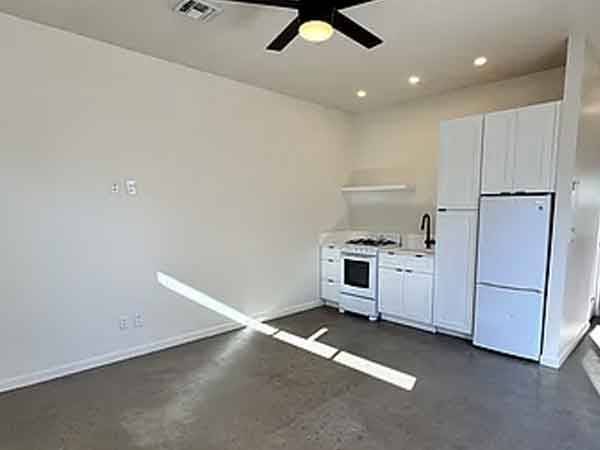 $700 / 1br - 0500ft2 - ¡Hermoso hogar de 1 habitación y 1 baño! (Phoenix, AZ)64024821771777120