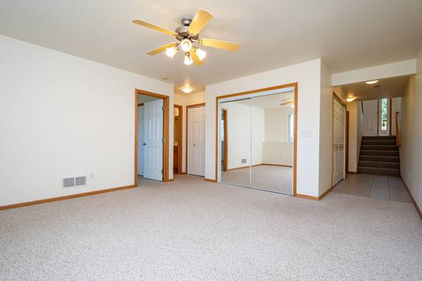 $2,100 / 3br - 1622ft2 - AVAILABLE NOW! 3BR, Pet Friendly Condo + Free Parking! (20 Redtail Bend, Coralville, IA)63897404944002122