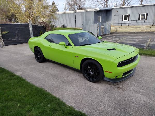 2015 Dodge Challenger RT 1