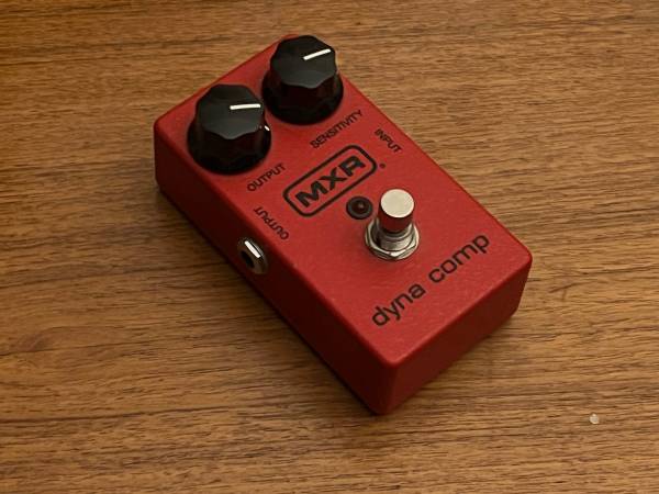 MXR dyna comp pedal 1