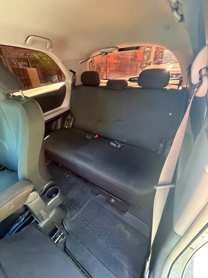 2007 Toyota Yaris Clean Title, serious seller